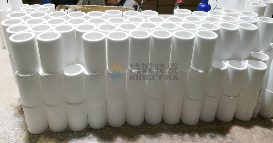 整体成型耐磨陶瓷管如何安装陶瓷环？